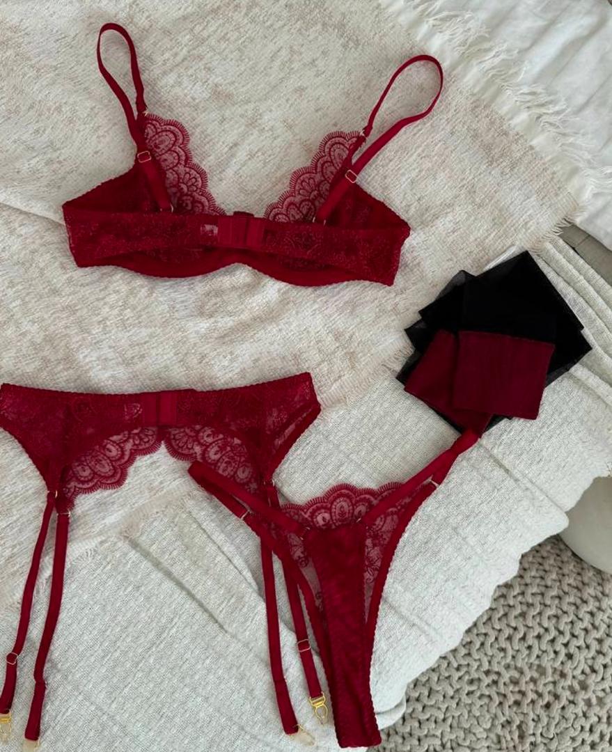 Scarlet Lace Red Garter Set with Stockings – Luxury Satin & Lace Lingerie Set