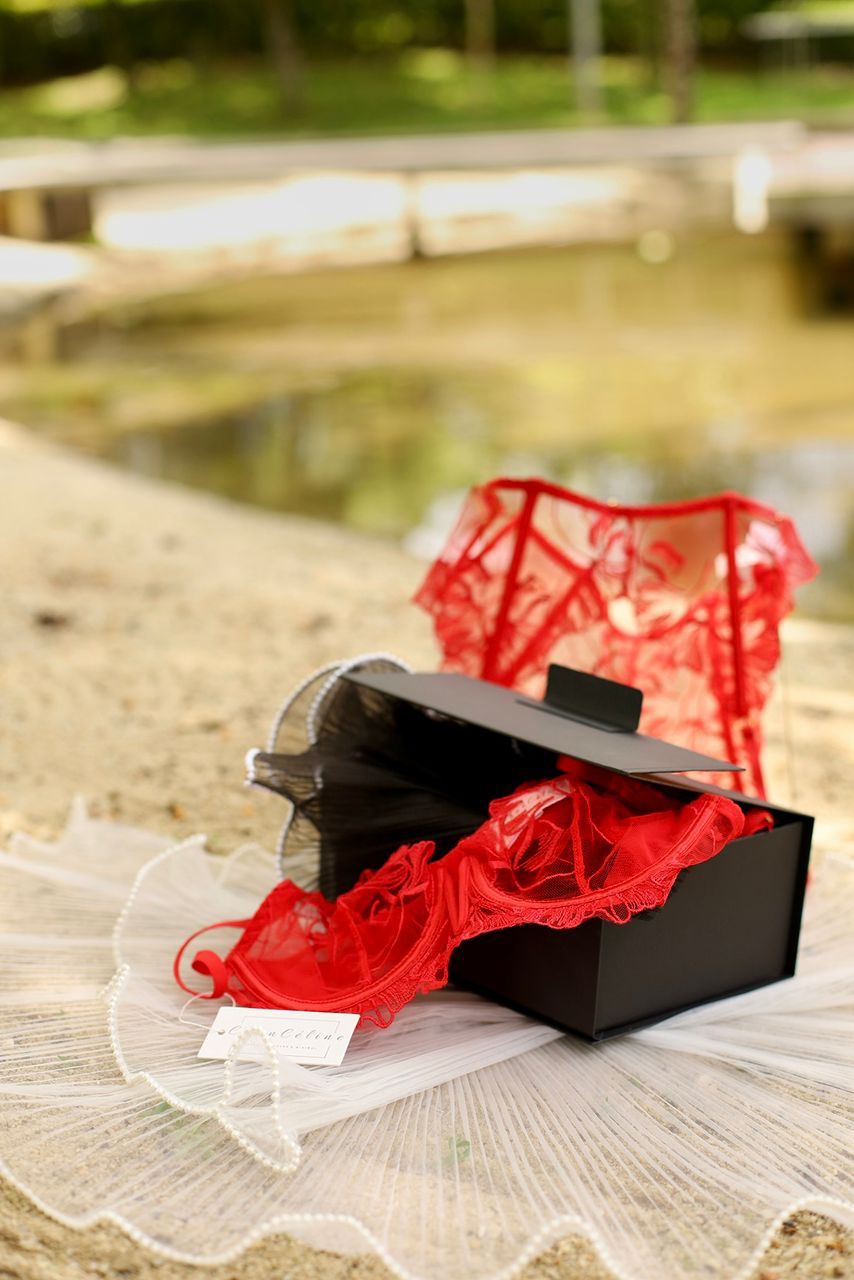 Crimson Flame Premium Garter Set