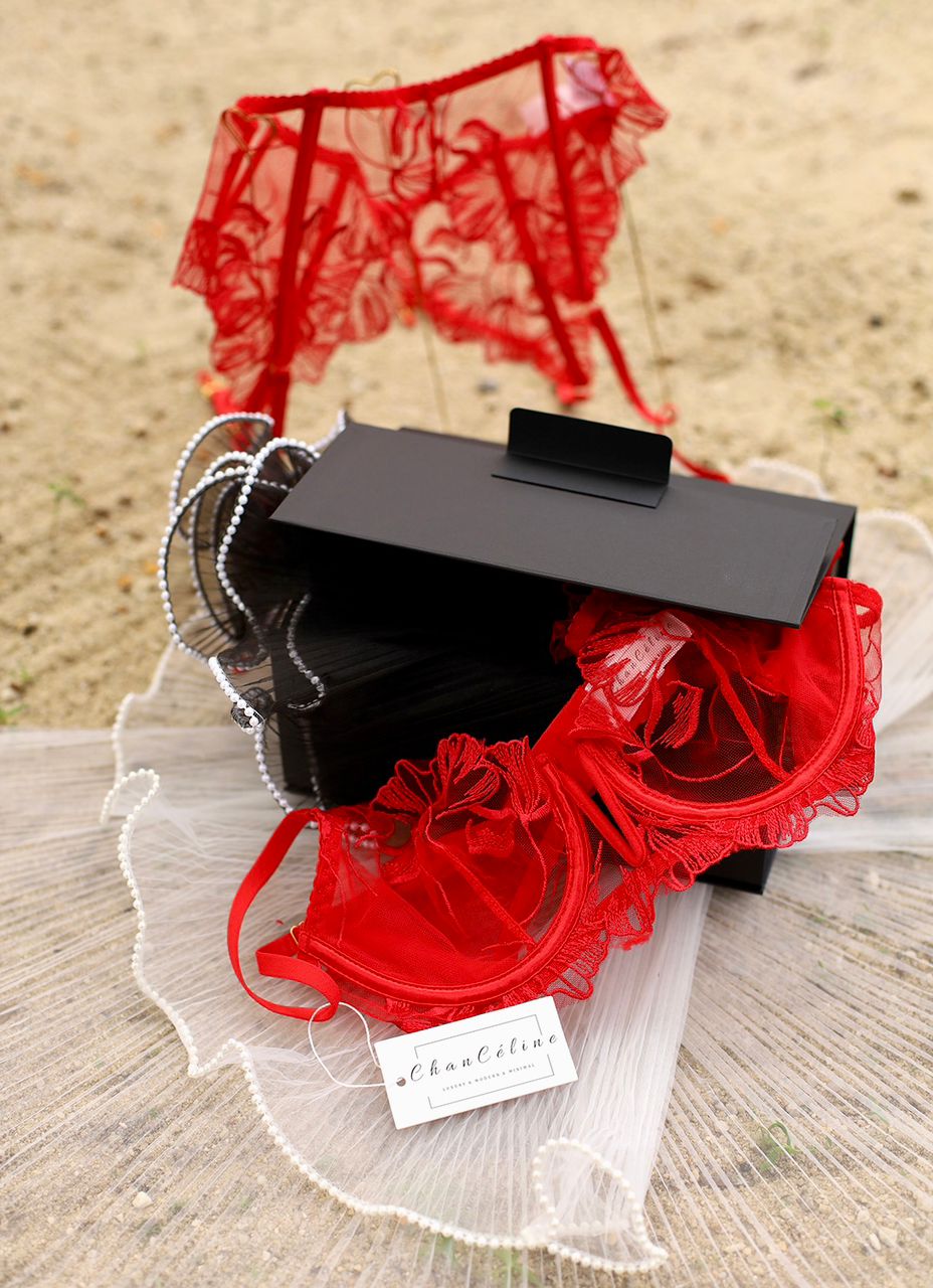 Crimson Flame Premium Garter Set