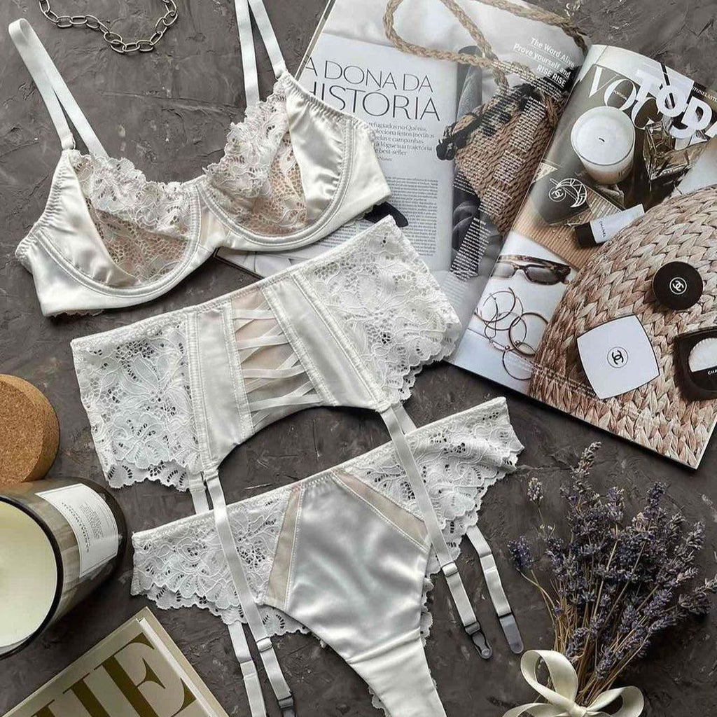 Éveline White Lace Bridal Garter Luxury Set
